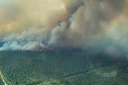nb.-premier,-minister-to-update-public-on-2-out-of-control-fires
