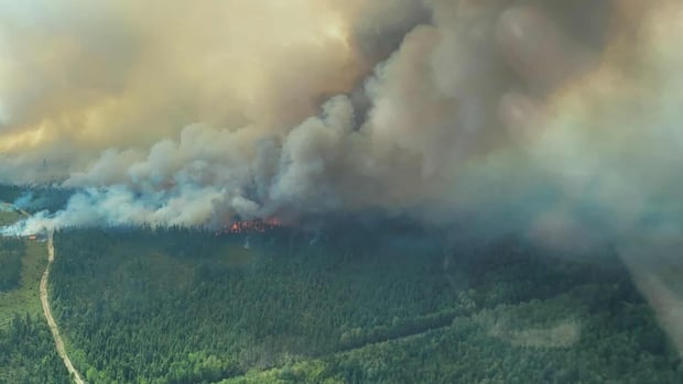 nb.-premier,-minister-to-update-public-on-2-out-of-control-fires