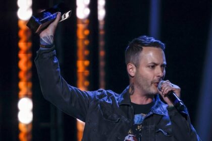 bc.-born-country-singer-dallas-smith-winks-at-trump’s-annexation-threats-with-51-date-canadian-tour