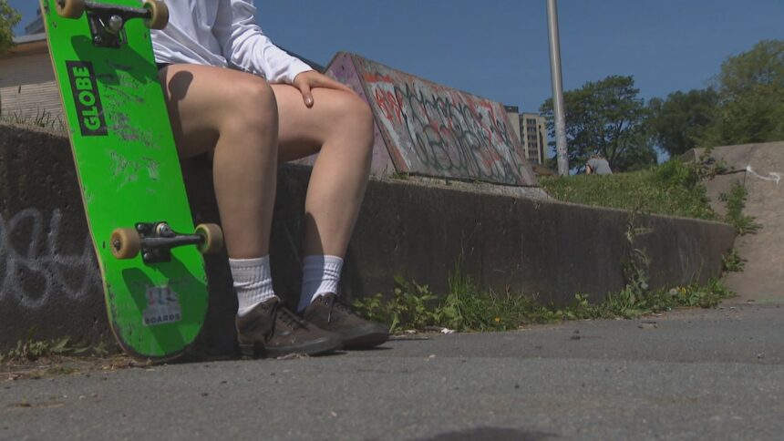non-profit-encourages-girls,-young-women-to-board