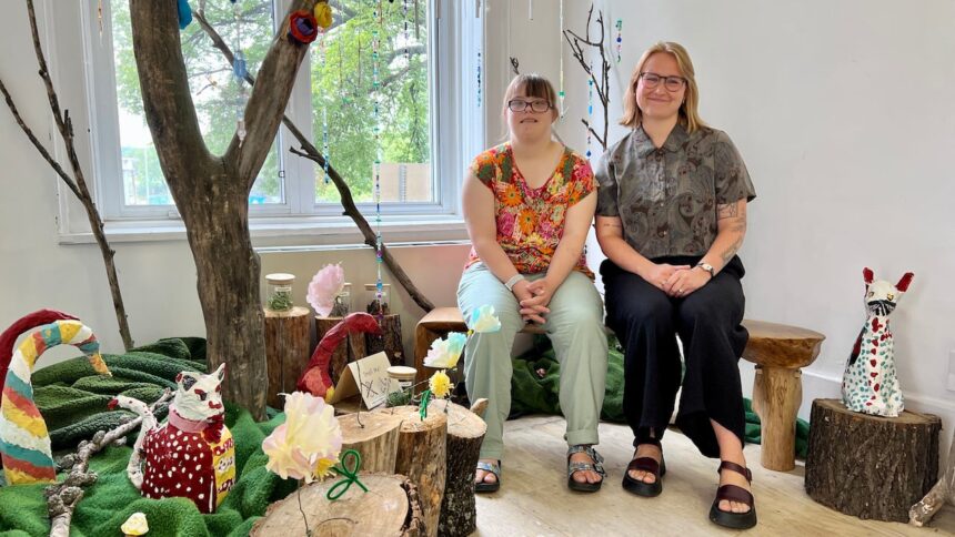 art-exhibit-showcases-the-natural-world-through-the-eyes-of-disability