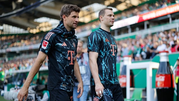 soccer-star-thomas-muller-jokes-he’s-missing-pal-manuel-neuer-as-vancouver-adventure-begins