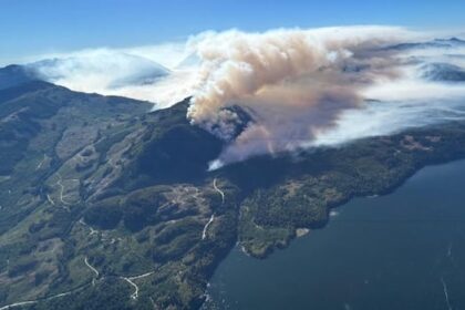 parks-canada-urging-visitors-to-west-coast-trail-to-postpone-non-essential-travel-due-to-mount-underwood-fire
