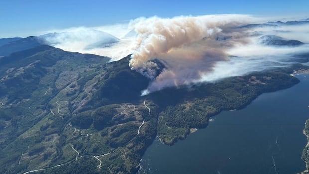 parks-canada-urging-visitors-to-west-coast-trail-to-postpone-non-essential-travel-due-to-mount-underwood-fire