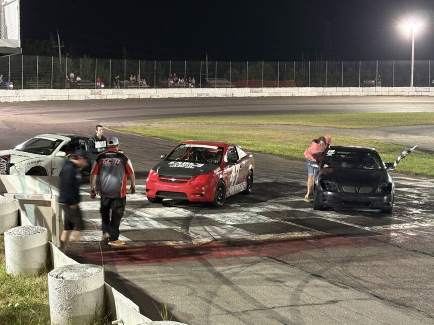 timmons,-bryan-claim-mallard-electric-hobby-stock-dash-for-cash-victories-at-buds-speedway