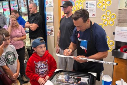 fans-line-up-around-the-block-to-meet-brad-marchand-at-nova-scotia-dairy-queen