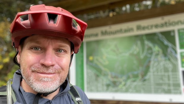 tourism-not-hurt-yet-by-wildfires,-but-prospect-of-climate-related-losses-on-some-minds