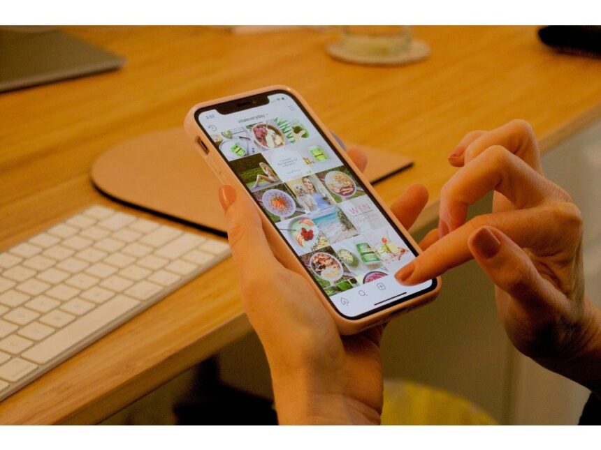 how-to-avoid-falling-victim-to-online-scams-on-social-media-platforms