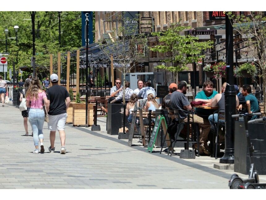 walk-it,-dont-drive-it:-could-argyle-street-be-car-free-year-round?