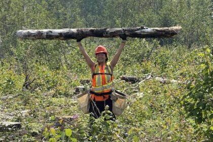 land-based-training-helps-indigenous-youth-build-vocational-skills,-lasting-relationships