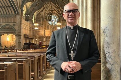 bishop-of-charlottetown-gives-pope-leo-xiv-island-inspired-handmade-rosary