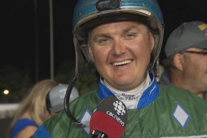 miki-shan-n-races-to-gold-cup-and-saucer-win