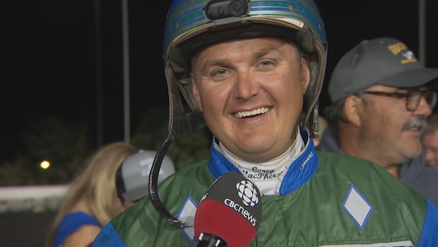 miki-shan-n-races-to-gold-cup-and-saucer-win
