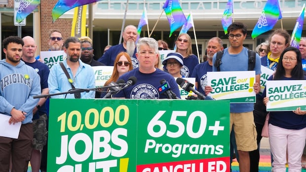 support-staff-at-ontario-colleges-vote-to-authorize-strike,-if-necessary:-union
