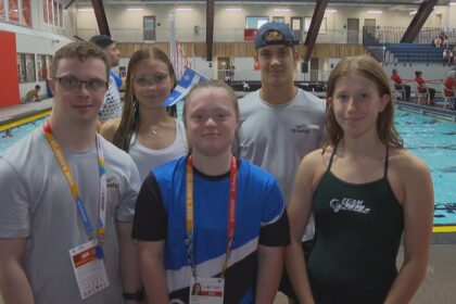 swimmers-take-to-the-pool-at-the-canada-games