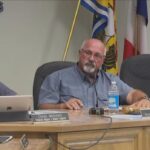 heron-bay-mayor-resigns-after-suspension-for-insulting-councillors