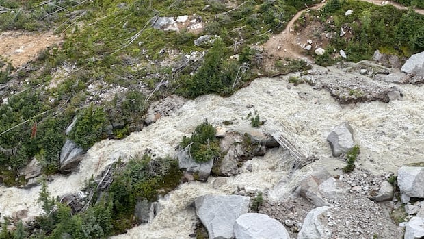 more-than-60-people-rescued-via-helicopter-after-flooding-in-bc.-provincial-park