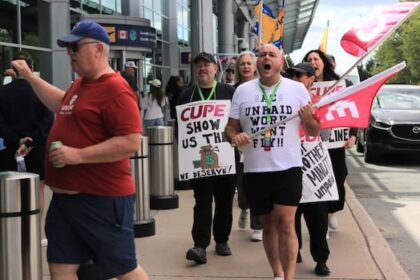‘until-the-bitter-end’:-striking-air-canada-flight-attendants-defiant-on-halifax-picket-line