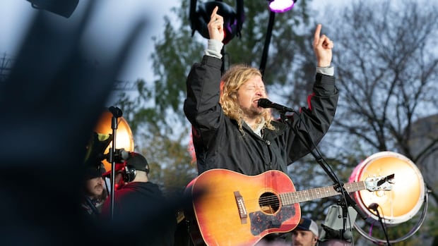 donations-to-sean-feucht-groups-via-bc.-based-charity-add-to-financial-transparency-concerns-raised-in-canada