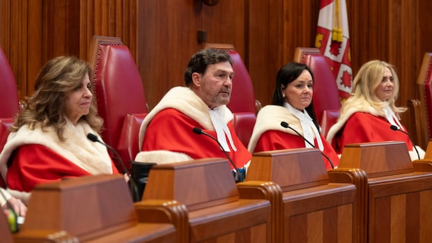 federal-judges-deserve-$28k-$36k-salary-hike,-panel-rules