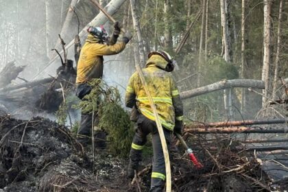 ‘can’t-say-thank-you-enough,’-beauval-mayor-says-as-international-firefighters-leave-sask.