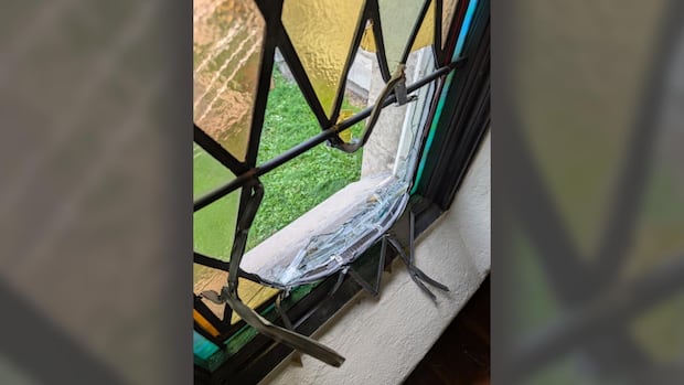 ‘heartbroken’-over-stolen-religious-items,-reverend-at-winnipeg-church-reflects-on-desperation-behind-theft