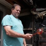 this-veteran-firefighter-saved-his-own-home-after-a-glass-bulb-sparked-a-fire