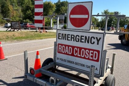 2-dead-in-4-vehicle-collision,-highway-7-closed-west-of-perth