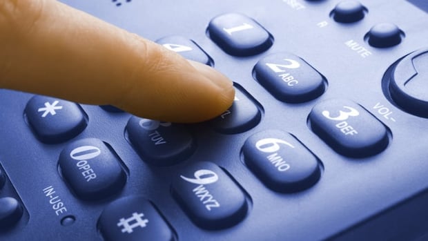fed-up-canadians-say-no-one-at-cra-is-taking-their-call.-the-union-says-it’s-set-to-get-worse