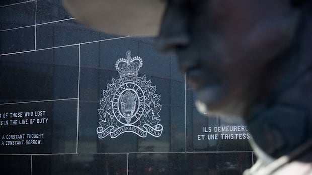 ‘aggressive-dogs’-unleashed-on-police-in-pursuit-of-stolen-pickup-truck