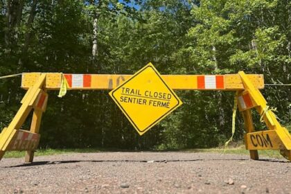 which-trails,-parks-are-open-and-closed-this-weekend-as-firefighting-continues