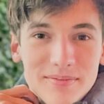 ontario-couple-whose-teenage-son-died-after-8-hour-wait-in-er-calls-for-law-reform