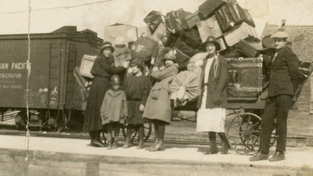 u-of-w-oral-history-project-aims-to-preserve-mennonite-families’-stories-of-‘incredible-tragedy’