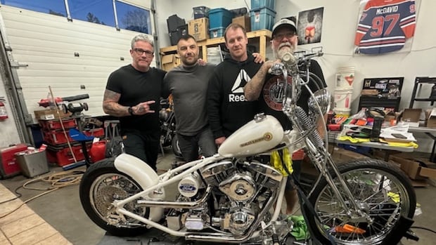 recovery-patients-in-penticton,-bc.-find-hope-in-motorcycle-build