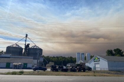 crews-return-to-long-lake-wildfire’s-new-front-lines-after-a-bad-day;-financial-support-set-for-evacuees