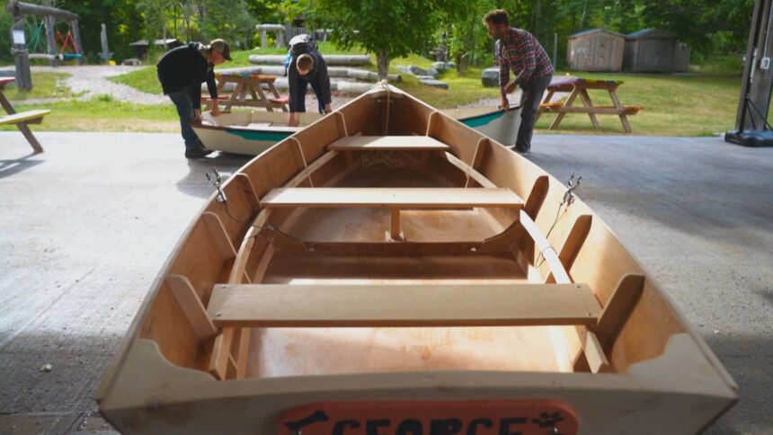 program-teaches-teens-traditional-boat-building-skills