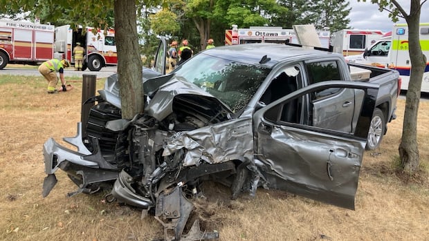 2-injured-in-collision-in-manotick