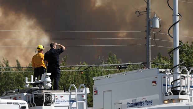 ‘really-dangerous-conditions’-hindering-efforts-to-assess-fire-damage:-ns.-officials