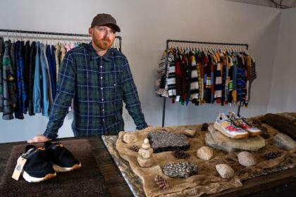 canadian-online-sellers-brace-for-elimination-of-duty-free-shipping-to-united-states