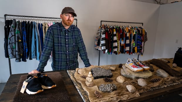canadian-online-sellers-brace-for-elimination-of-duty-free-shipping-to-united-states