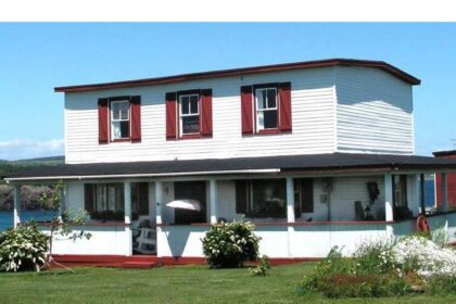 salty-seas-cottage-owners-face-aftermath-of-kingston-fire