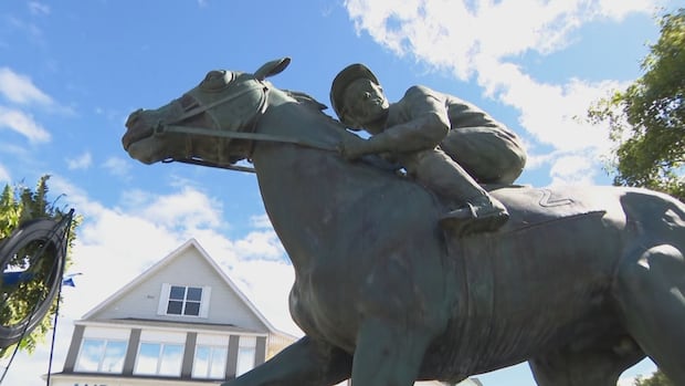 ‘great-canadian-jockey’-ron-turcotte-remembered-in-his-nb.-hometown