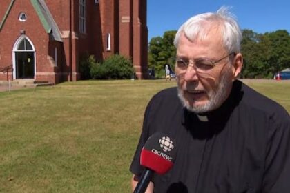 priest-who-grew-close-to-gail-shea-calls-her-someone-who-went-to-bat-for-canadians