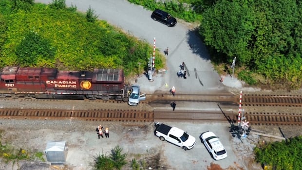 1-dead-in-vehicle-train-collision-in-maple-ridge