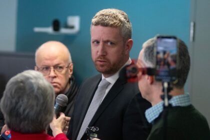 nova-scotia-liberals-to-table-bill-banning-social-media-for-kids-under-16