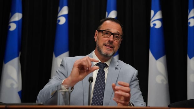 quebec-plans-to-table-bill-banning-prayer-in-public
