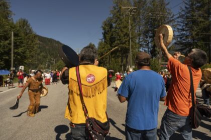this-long-weekend,-famous-bc-park-joffre-lakes-is-open.-at-what-cost?