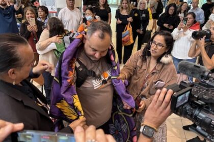 ’60s-scoop-survivor-travels-from-new-zealand-to-manitoba-to-meet-his-birth-mother