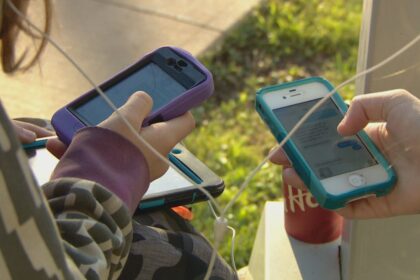 unplugged-canada-says-social-media-ban-for-kids-necessary