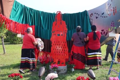 monument-honouring-mmiwg2s+-lives,-legacy-unveiled-in-thompson
